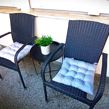 Parkwest Arena Lux Apartman *